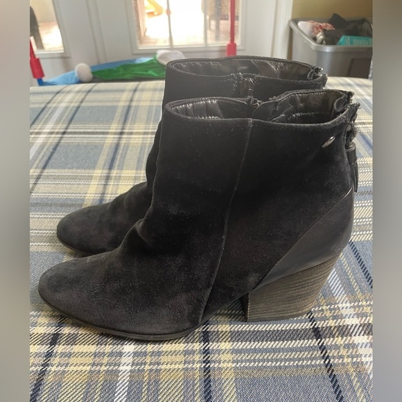 Paul Green Jada Water Resistant Bootie - Picture 5 of 8